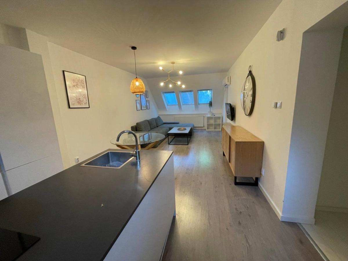 דברצן Gabica Apartman מראה חיצוני תמונה